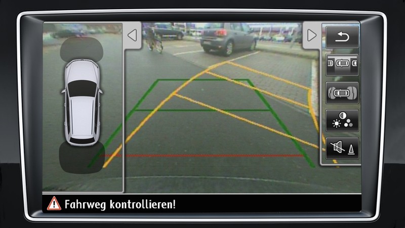 Sự phát triển của hệ thống camera lùi trên xe Volkswagen ảnh 2
