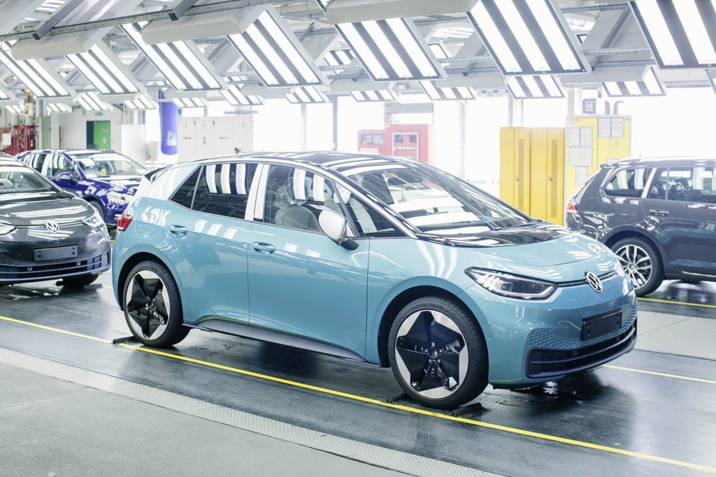 Volkswagen sẽ tiếp tục sản xuất xe điện ID.3 mặc dù phát sinh lỗi phần mềm ảnh 1