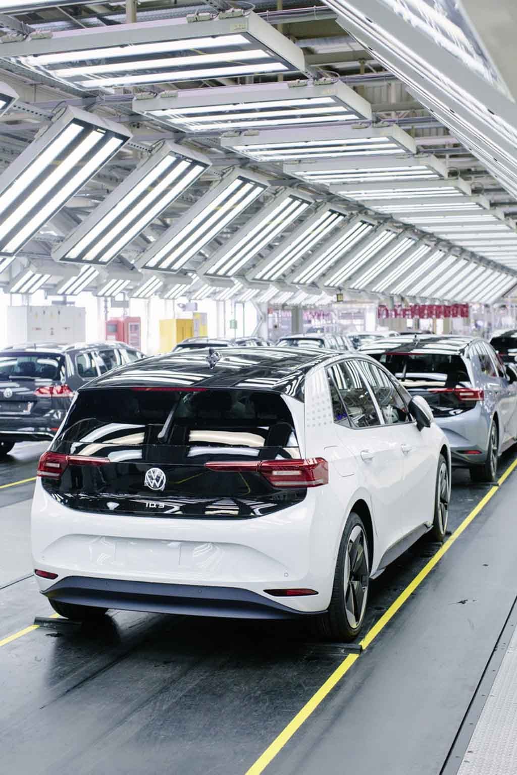 Volkswagen sẽ tiếp tục sản xuất xe điện ID.3 mặc dù phát sinh lỗi phần mềm ảnh 3