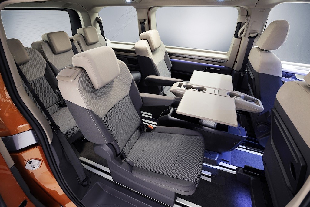 Cạnh tranh Mercedes V-Class, Volkswagen nâng cấp biểu tượng Multivan với động cơ hybrid và nội thất siêu tiện dụng ảnh 5