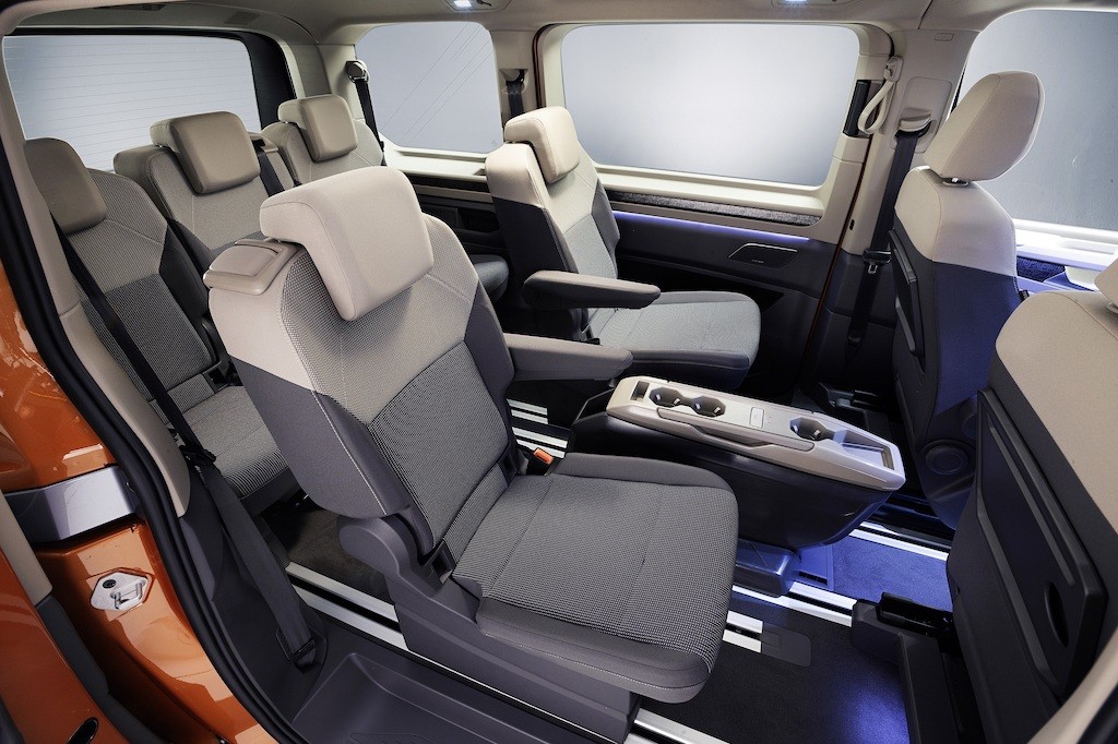 Cạnh tranh Mercedes V-Class, Volkswagen nâng cấp biểu tượng Multivan với động cơ hybrid và nội thất siêu tiện dụng ảnh 6