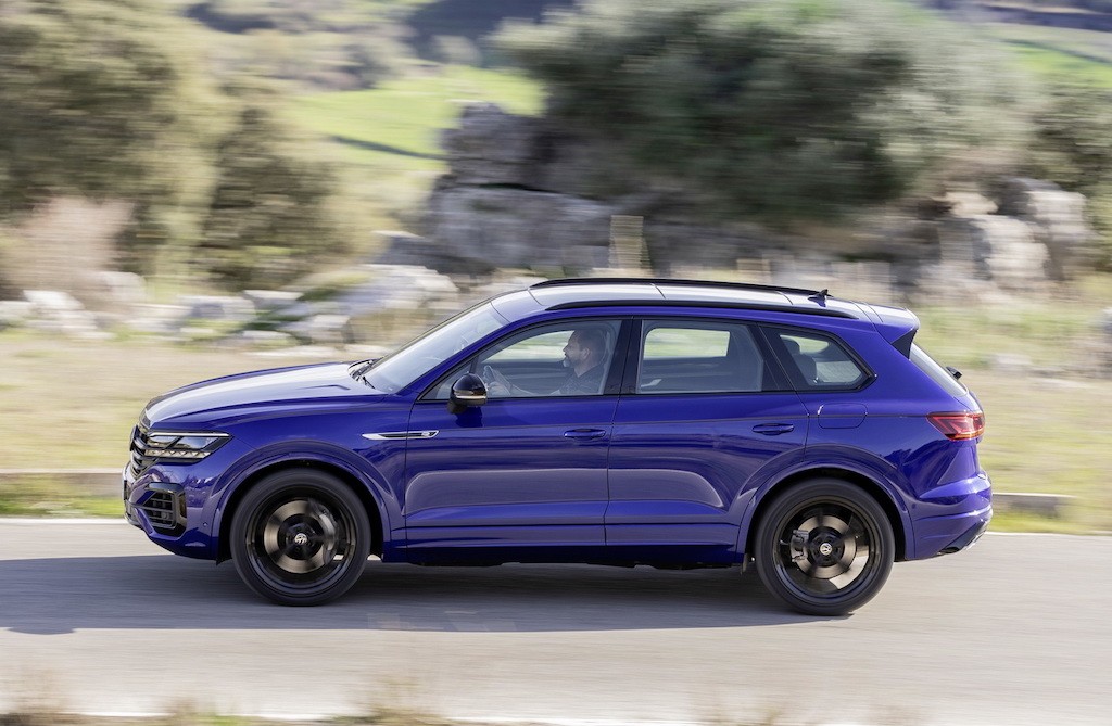 “Cầm đầu” một loạt công ty con làm siêu SUV, Volkswagen lại khiêm tốn với xe địa hình thể thao Touareg R ảnh 15