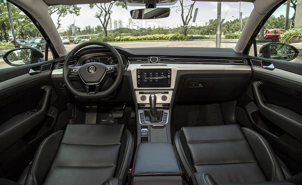 Ra mắt Volkswagen Passat BlueMotion Comfort 2018 giá 1,42 tỉ đồng ảnh 6
