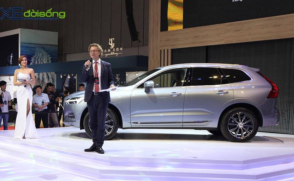 VIMS 2017: Ra mắt Volvo XC60 2018 giá 2,45 tỉ đồng, đấu Mercedes GLC ảnh 4