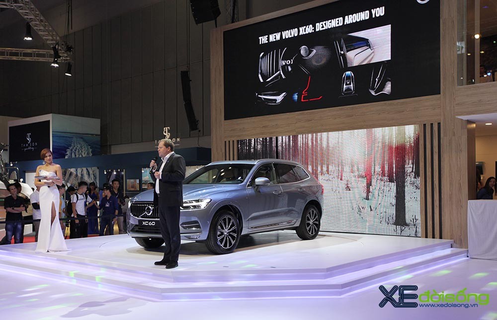 VIMS 2017: Ra mắt Volvo XC60 2018 giá 2,45 tỉ đồng, đấu Mercedes GLC ảnh 5
