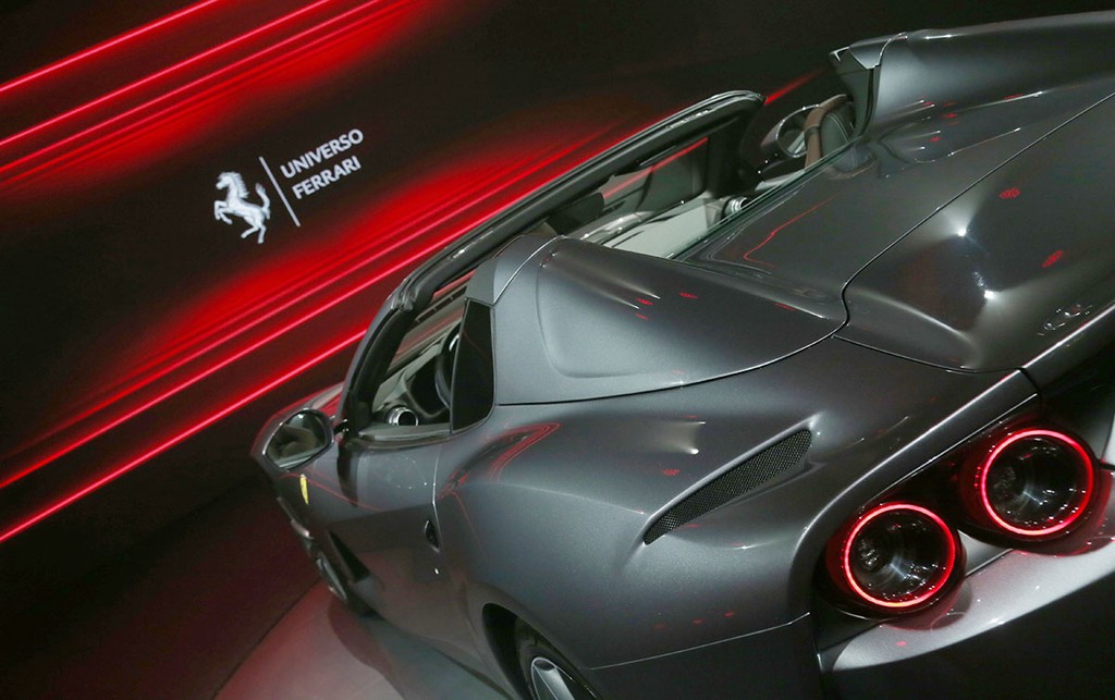 Ra mắt toàn cầu Ferrari 812 GTS: Siêu xe mui trần V12 mạnh hơn Aventador SVJ Roadster ảnh 4