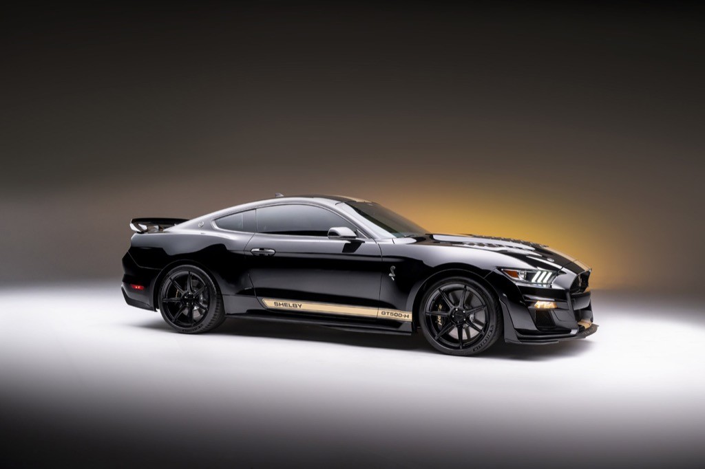 Tới Mỹ và chịu chi gần 10 triệu/ngày, bạn có thể thuê xe cơ bắp Mỹ “thét ra lửa” Ford Mustang Shelby GT500-H ảnh 3