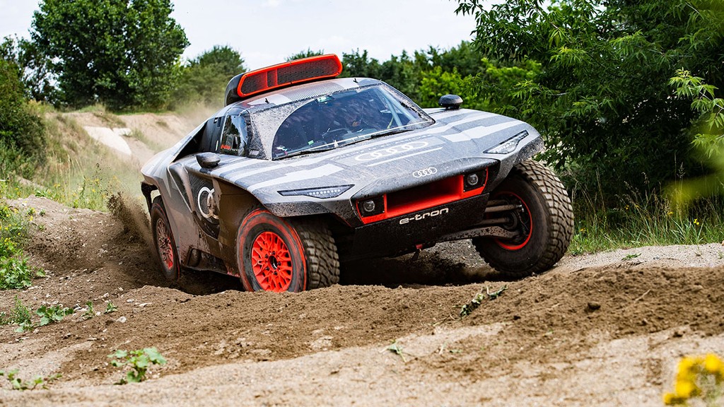 Lộ diện “Chiến binh sa mạc” Audi RS Q e-tron: nước cờ tương lai ở Dakar Rally ảnh 14