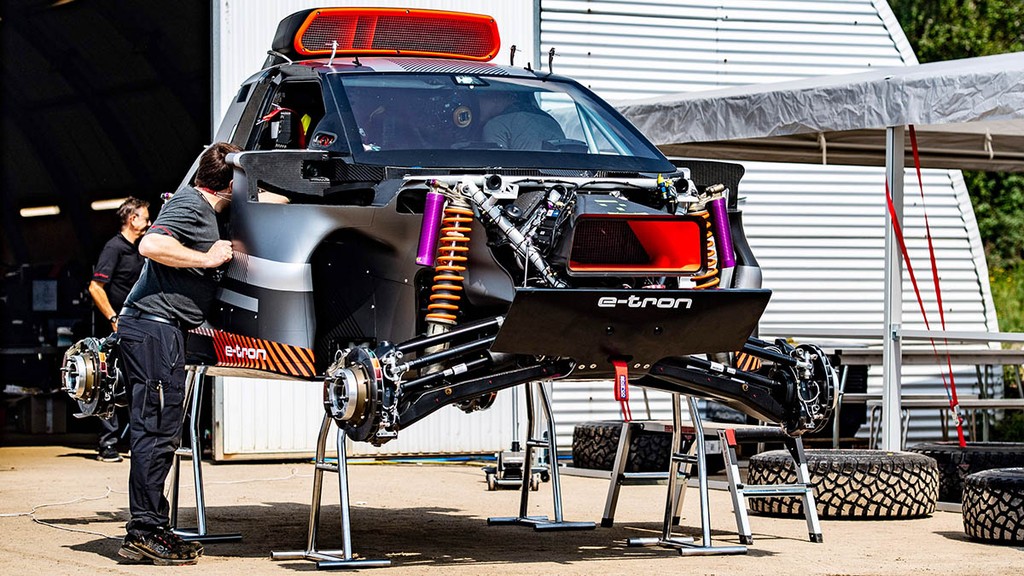 Lộ diện “Chiến binh sa mạc” Audi RS Q e-tron: nước cờ tương lai ở Dakar Rally ảnh 5
