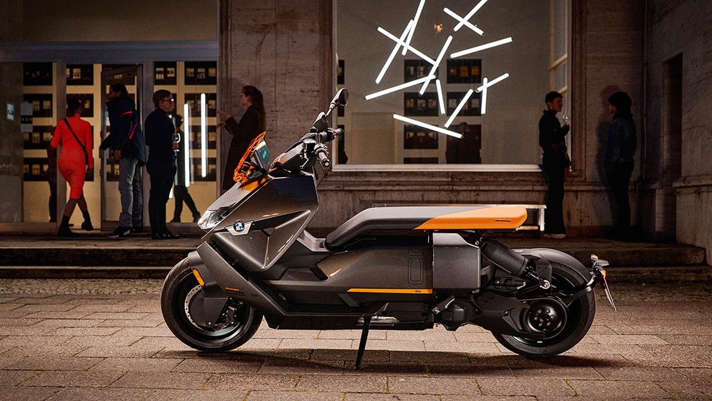 Ra mắt xe máy điện BMW CE-04 mang thiết kế như bước ra từ phim ảnh, công nghệ tối tân ảnh 6