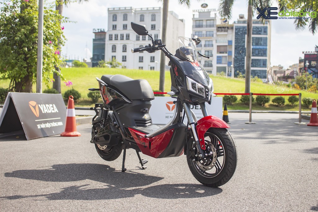 Cận cảnh xe máy điện Yadea X5 “chốt giá” 21,99 triệu đồng tại Việt Nam, nổi bật bởi công nghệ pin tuổi thọ gấp 4 lần ảnh 1