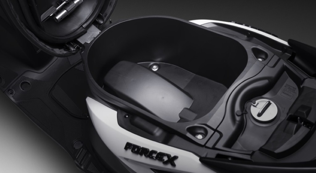 Yamaha ra mắt Force X 2022, tạo lựa chọn giá rẻ bên cạnh Honda ADV 150 trong phân khúc tay ga adventure cỡ nhỏ ảnh 9