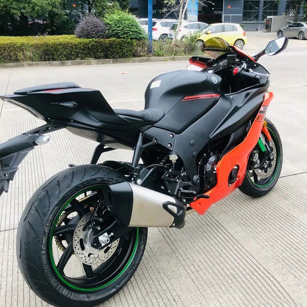 Các nhà thiết kế của Yamaha chắc chắn sẽ “giận tím mặt” khi nhìn vào chiếc sportbike “fake” y hệt R6 này! ảnh 12