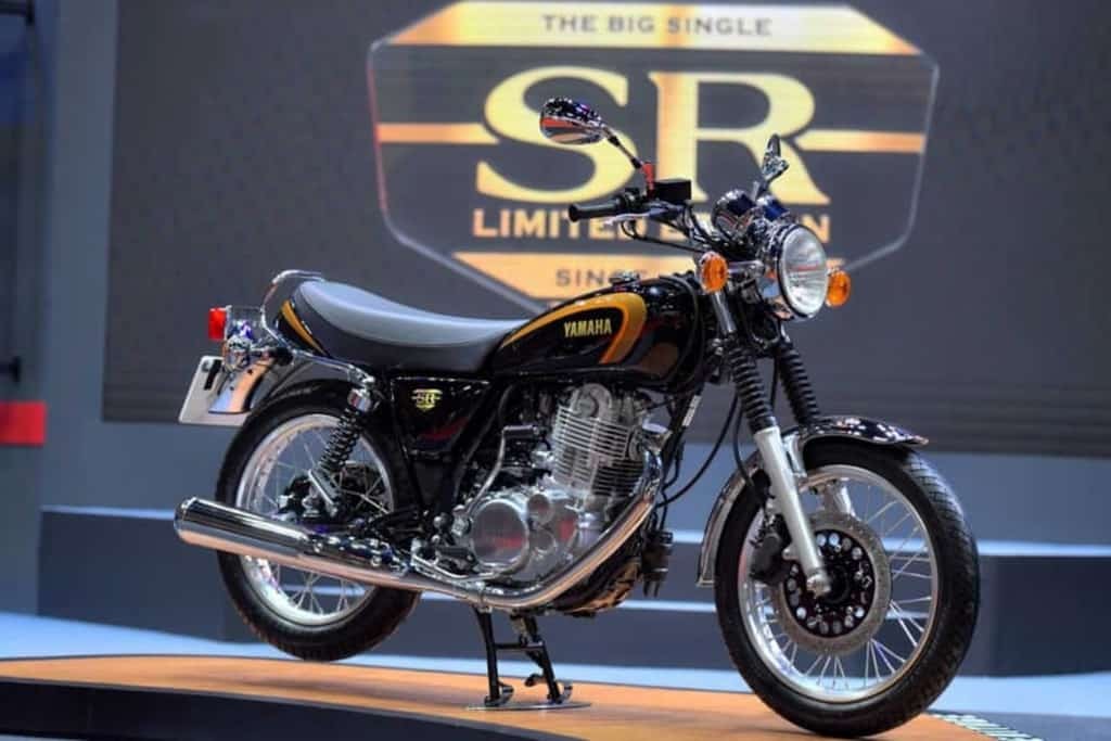 Yamaha ưu ái Thái Lan, tung ra mô tô hoài cổ SR 400 bản kỷ niệm 44 năm dành riêng cho xứ Chùa vàng ảnh 1