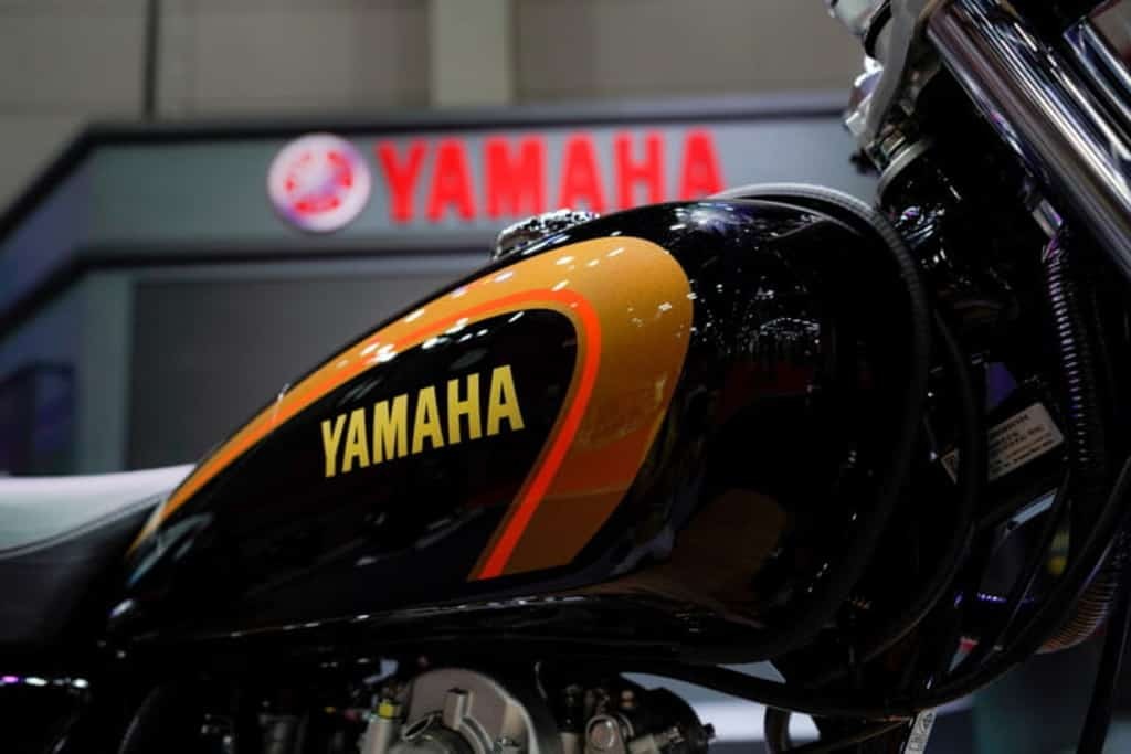 Yamaha ưu ái Thái Lan, tung ra mô tô hoài cổ SR 400 bản kỷ niệm 44 năm dành riêng cho xứ Chùa vàng ảnh 3