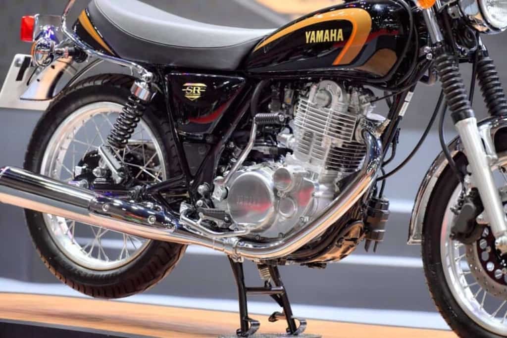 Yamaha ưu ái Thái Lan, tung ra mô tô hoài cổ SR 400 bản kỷ niệm 44 năm dành riêng cho xứ Chùa vàng ảnh 8