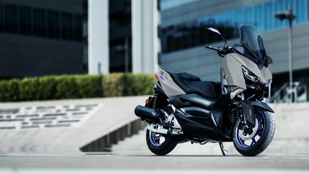 Trong khi Honda “thay máu” cho toàn bộ các mẫu xe ga maxi scooter cho năm 2021, Yamaha làm gì với Xmax? ảnh 1