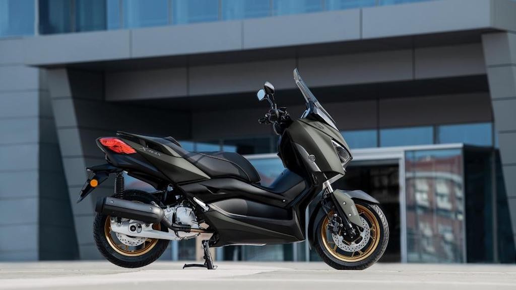 Trong khi Honda “thay máu” cho toàn bộ các mẫu xe ga maxi scooter cho năm 2021, Yamaha làm gì với Xmax? ảnh 3