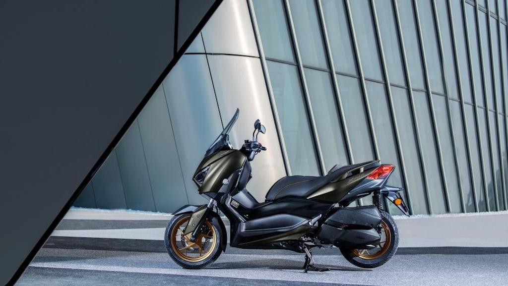 Trong khi Honda “thay máu” cho toàn bộ các mẫu xe ga maxi scooter cho năm 2021, Yamaha làm gì với Xmax? ảnh 6