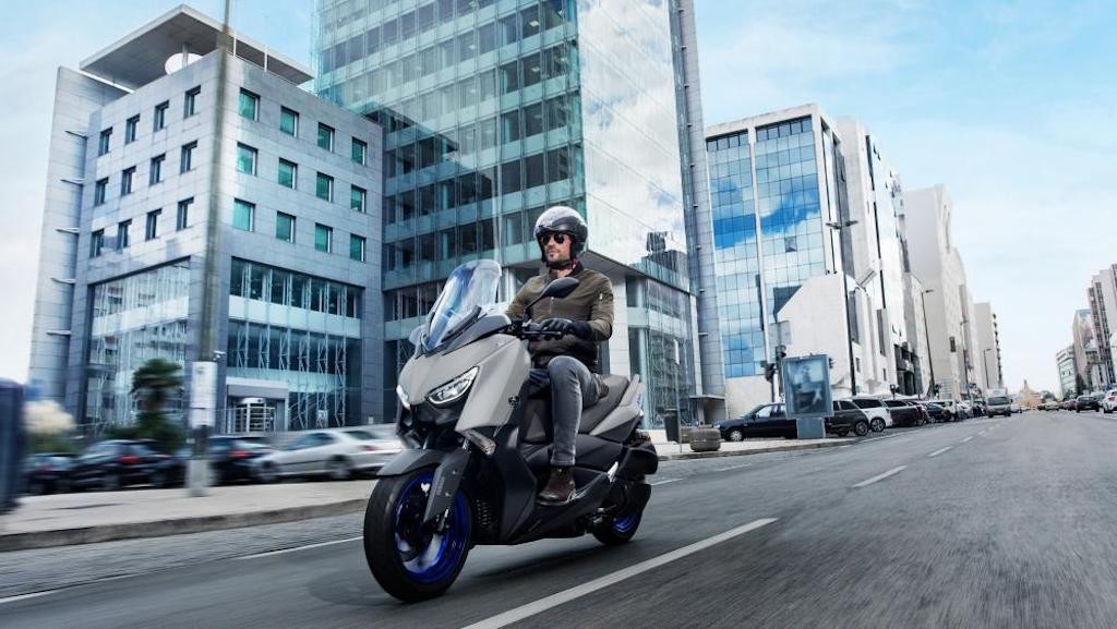 Trong khi Honda “thay máu” cho toàn bộ các mẫu xe ga maxi scooter cho năm 2021, Yamaha làm gì với Xmax? ảnh 8