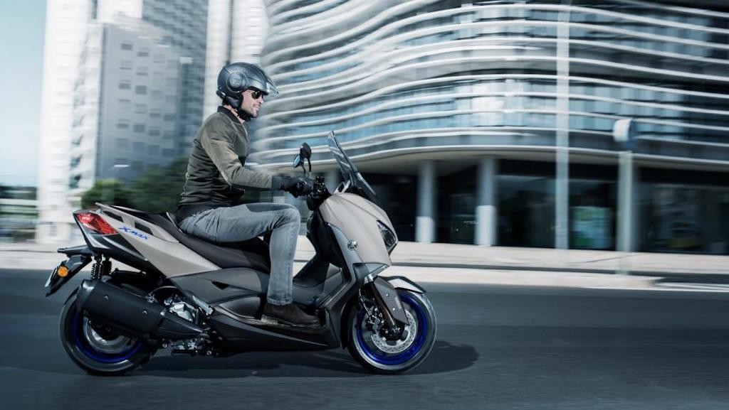 Trong khi Honda “thay máu” cho toàn bộ các mẫu xe ga maxi scooter cho năm 2021, Yamaha làm gì với Xmax? ảnh 9