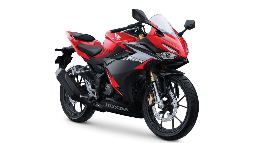Hơn 70 triệu Chọn mua mô tô Honda CBR150R hay Yamaha R15