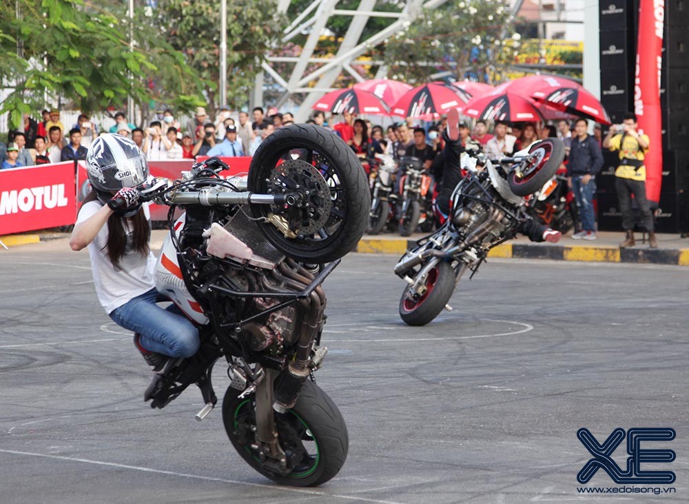 Màn diễn stunt mô tô tam hùng kiệt xuất chưa từng có tại Việt Nam ảnh 8