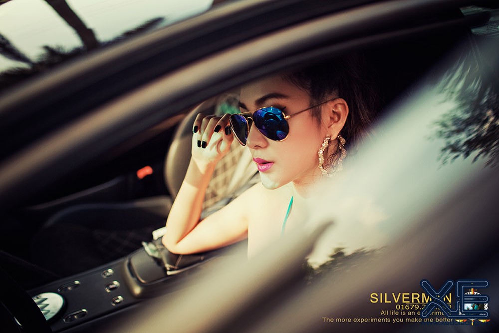 Hot girl Niice Trần khoe đường cong nóng bỏng với siêu xe Lamborghini ảnh 6
