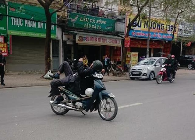 Ảnh vui giao thông Việt Nam tuần qua (P.70) ảnh 1
