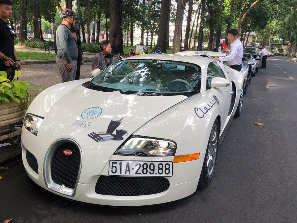 Bugatti Veyron độc nhất Việt Nam ra sao sau khi về tay ông chủ cafe Trung Nguyên? ảnh 2