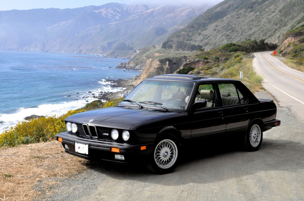 Lịch sử 33 năm của BMW M5 qua 6 thế hệ ảnh 2