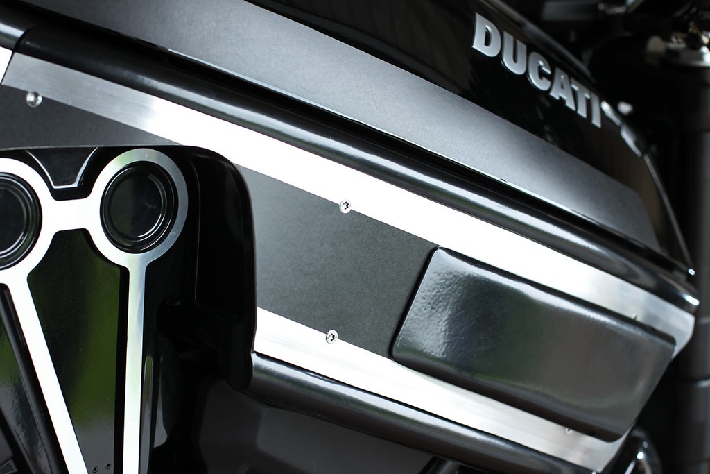 Ducati X Diavel S cực lạ qua bàn tay hãng độ xe Bỉ ảnh 10