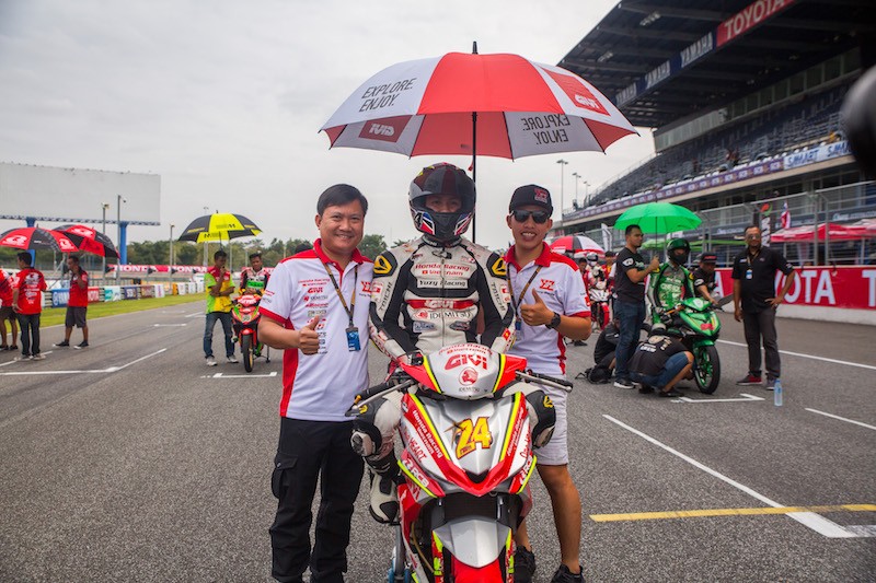 Hành trình chinh phục đường đua môtô Châu Á của 2 tay đua trẻ Việt Nam ảnh 7