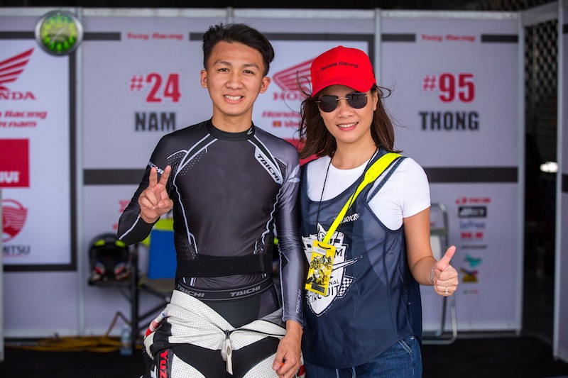 Hành trình chinh phục đường đua môtô Châu Á của 2 tay đua trẻ Việt Nam ảnh 4