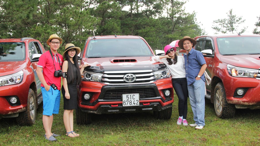 Toyota Hilux - Pickup chuyên dành để đi chơi ảnh 4
