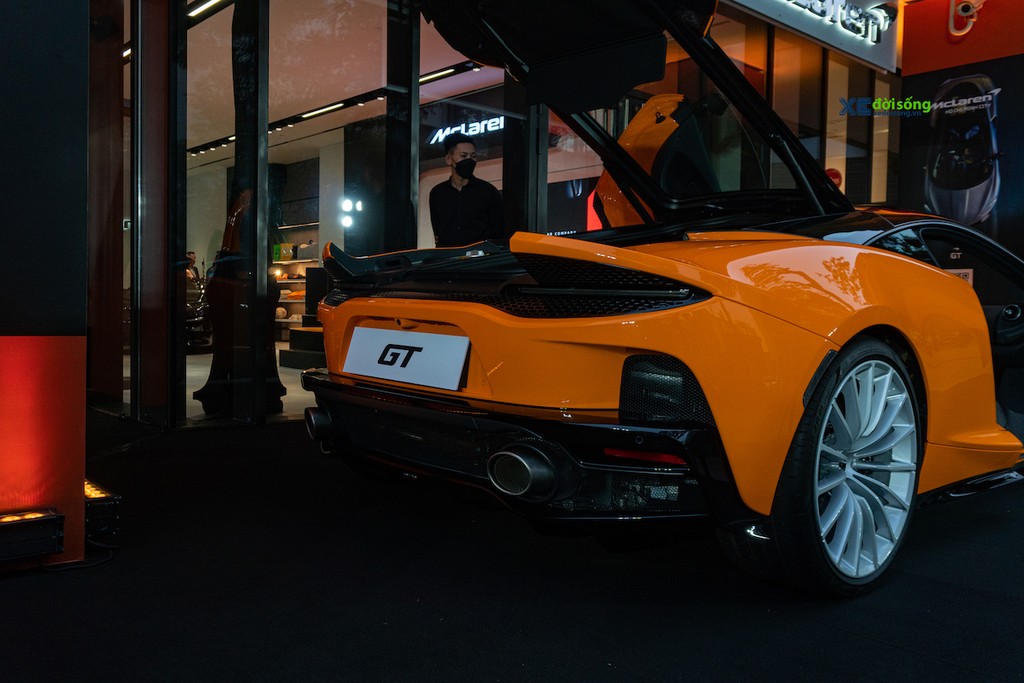 Showroom đầu tiên của McLaren tại Việt Nam chính thức đi vào hoạt động, trưng bày loạt xe hàng chục tỷ ảnh 9