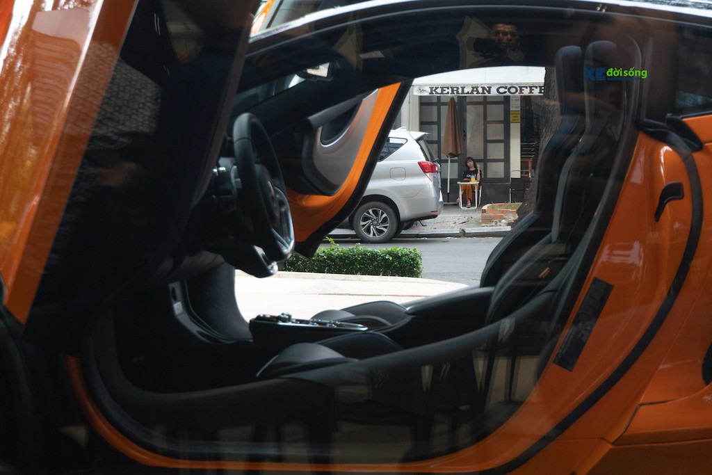 Showroom đầu tiên của McLaren tại Việt Nam chính thức đi vào hoạt động, trưng bày loạt xe hàng chục tỷ ảnh 10