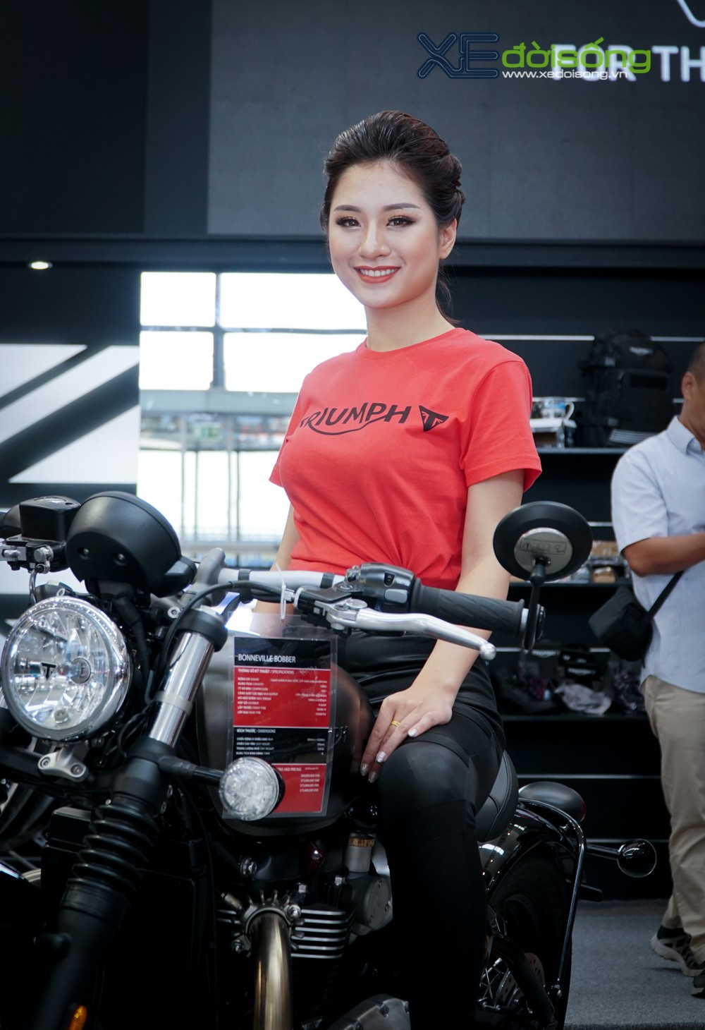 Nhan sắc của dàn người mẫu tại Vietnam Auto Expo 2018 ảnh 1