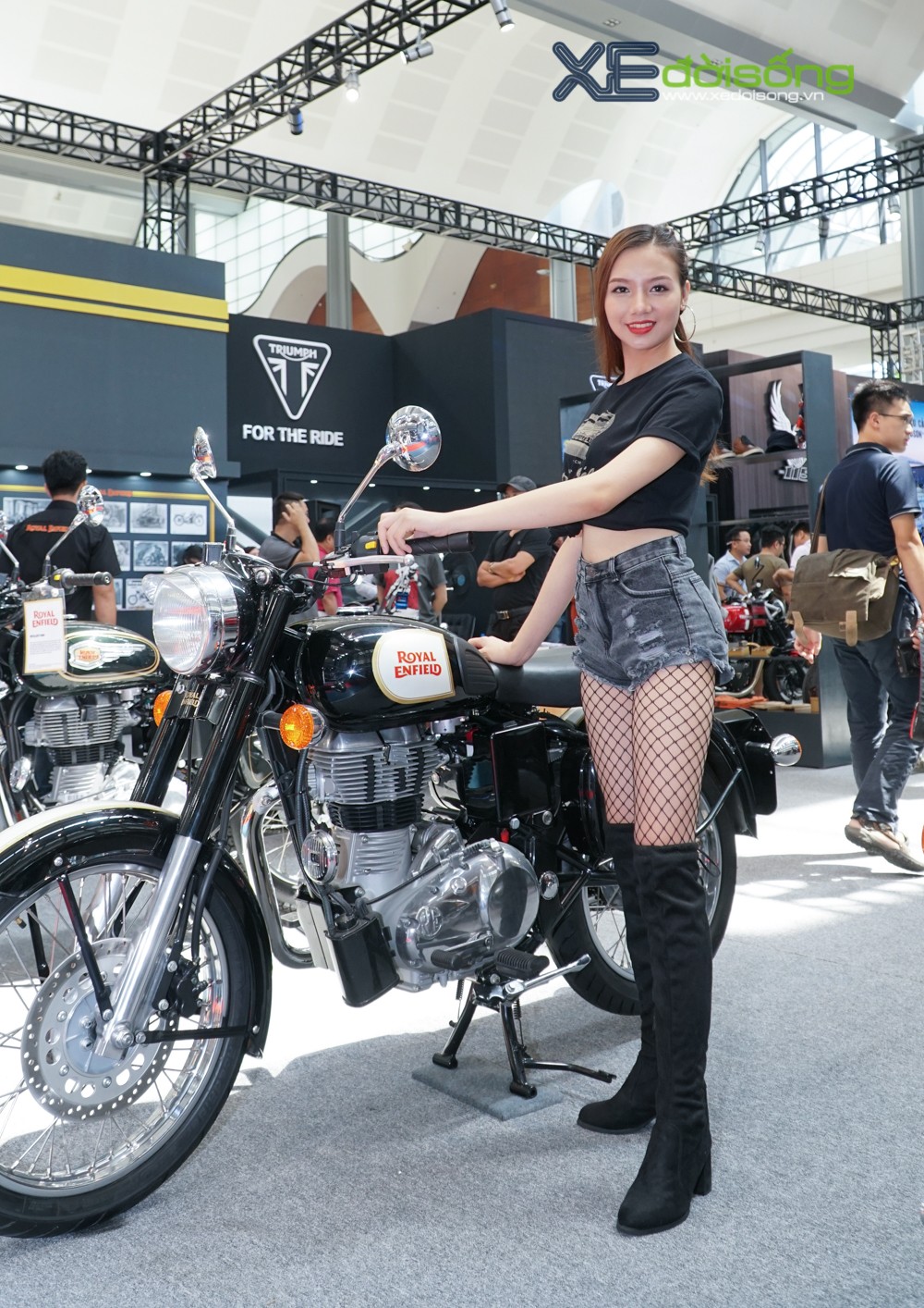 Nhan sắc của dàn người mẫu tại Vietnam Auto Expo 2018 ảnh 10