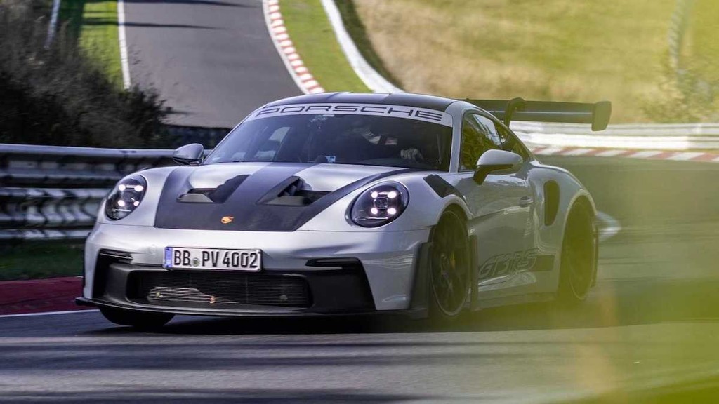 Porsche 911 GT3 RS lập kỷ lục mới ở đường đua Nurburgring ảnh 3