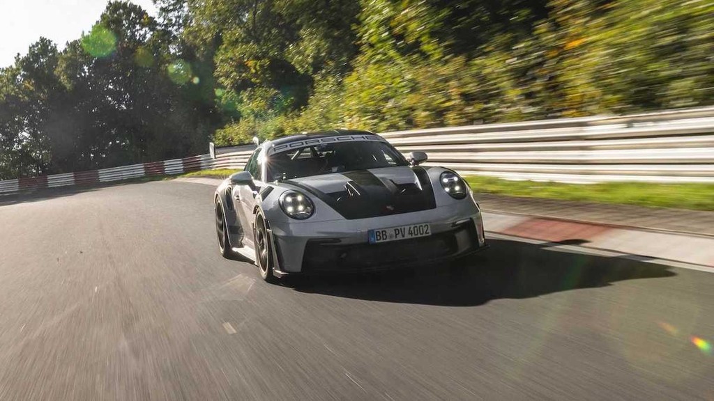 Porsche 911 GT3 RS lập kỷ lục mới ở đường đua Nurburgring ảnh 5