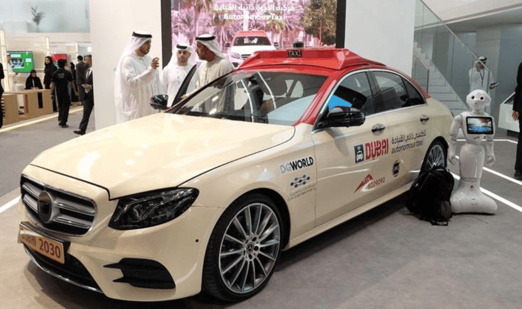 Dubai bắt đầu triển khai taxi tự lái bằng xe Mercedes-Benz ảnh 1