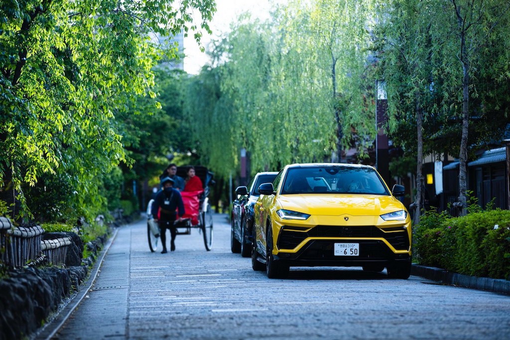 Ai bảo Lamborghini không “phượt” xuyên quốc gia được? Cặp đôi Urus vượt hơn 6.500km xuyên Nhật, ngắm hoa anh đào mùa Xuân ảnh 10