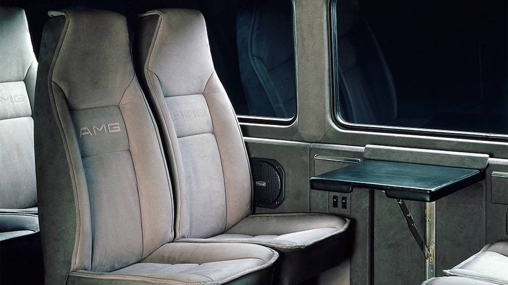 Khó tin rằng Mercedes-AMG đã từng tạo ra một chiếc xe khách thể thao từ “tiền bối” V-Class cách đây 30 năm! ảnh 6