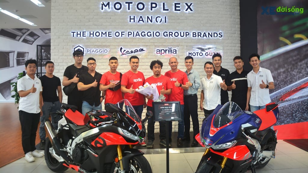 Siêu phẩm superbike Aprilia RSV4 Factory đầu tiên tại miền Bắc giao tới chủ nhân, Việt Nam đã có 8 chiếc lăn bánh ảnh 11