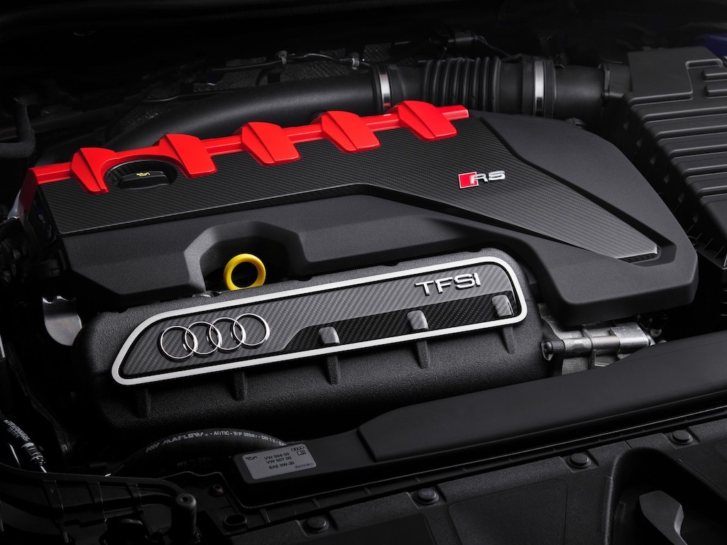 Mercedes-AMG A45 và BMW M2 vừa ra bản mới, Audi RS 3 đáp trả với model giới hạn Performance ảnh 10