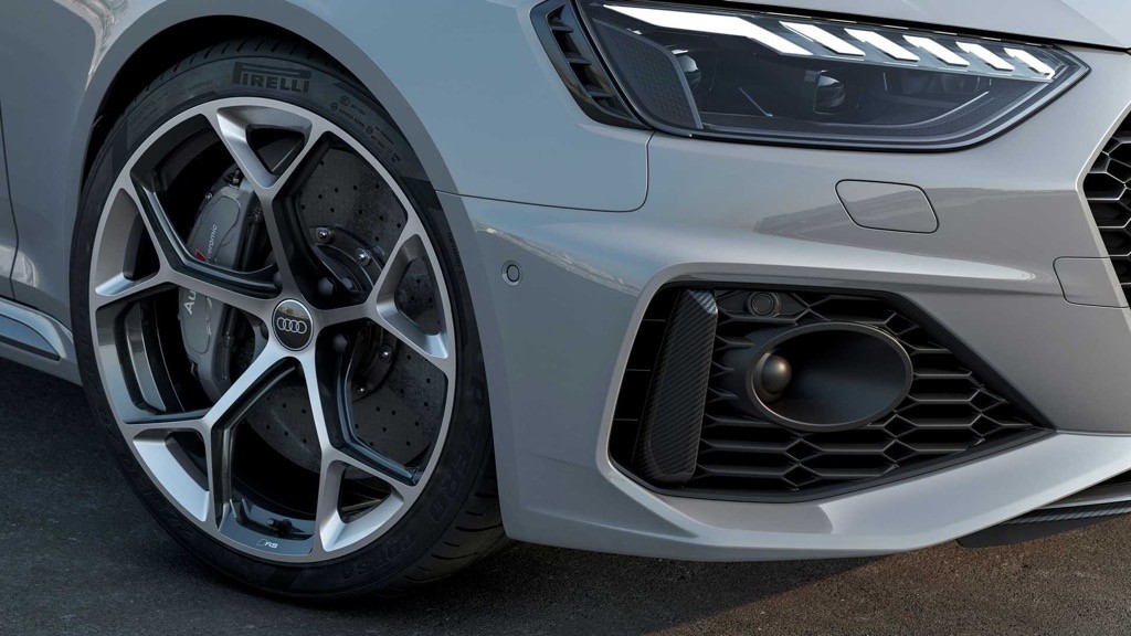 Đón đầu Mercedes-AMG C 63 4MATIC+ sắp bán ra, Audi RS 4 và RS5 có gói độ sẵn Competition ảnh 3