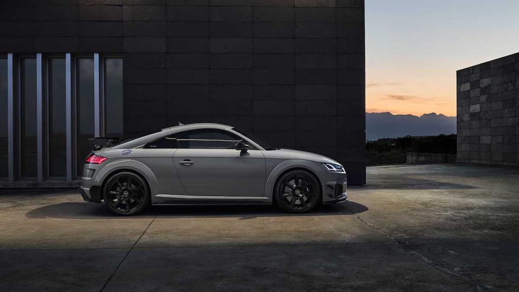 Xe thể thao Audi TT RS Iconic Edition mới, sản xuất giới hạn chỉ 50 chiếc ảnh 2
