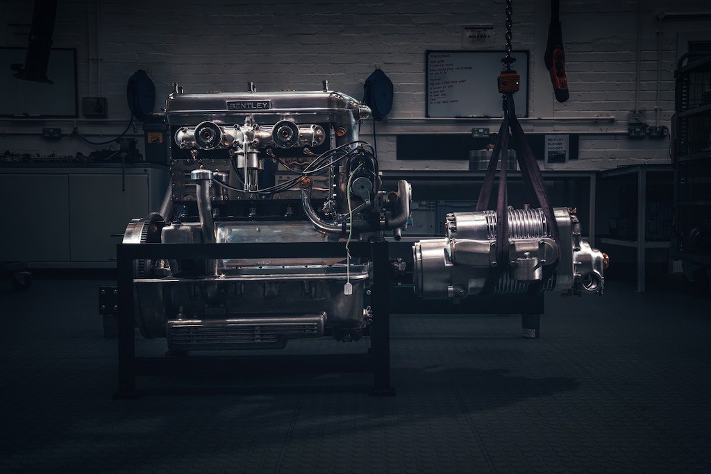 Sau 1 Thế kỷ, xe cổ Bentley vẫn khiến dân yêu cơ khí thích mê khi “tái xuất giang hồ“ ảnh 1