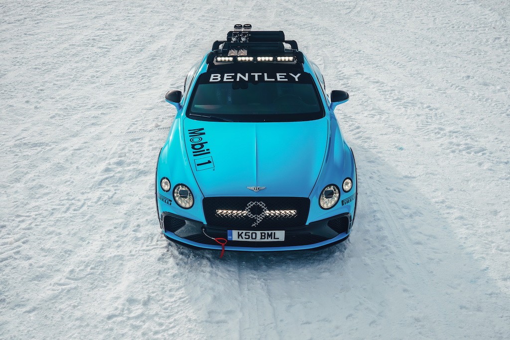 Sau núi cao, Bentley lại chuẩn bị đem coupe siêu sang đi đua ở mặt băng giá lạnh ảnh 9